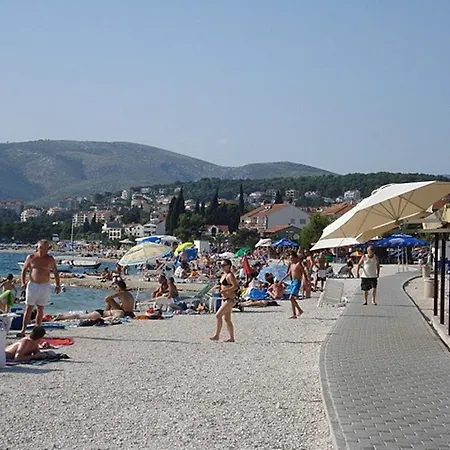 Апартаменти Ljiljana *